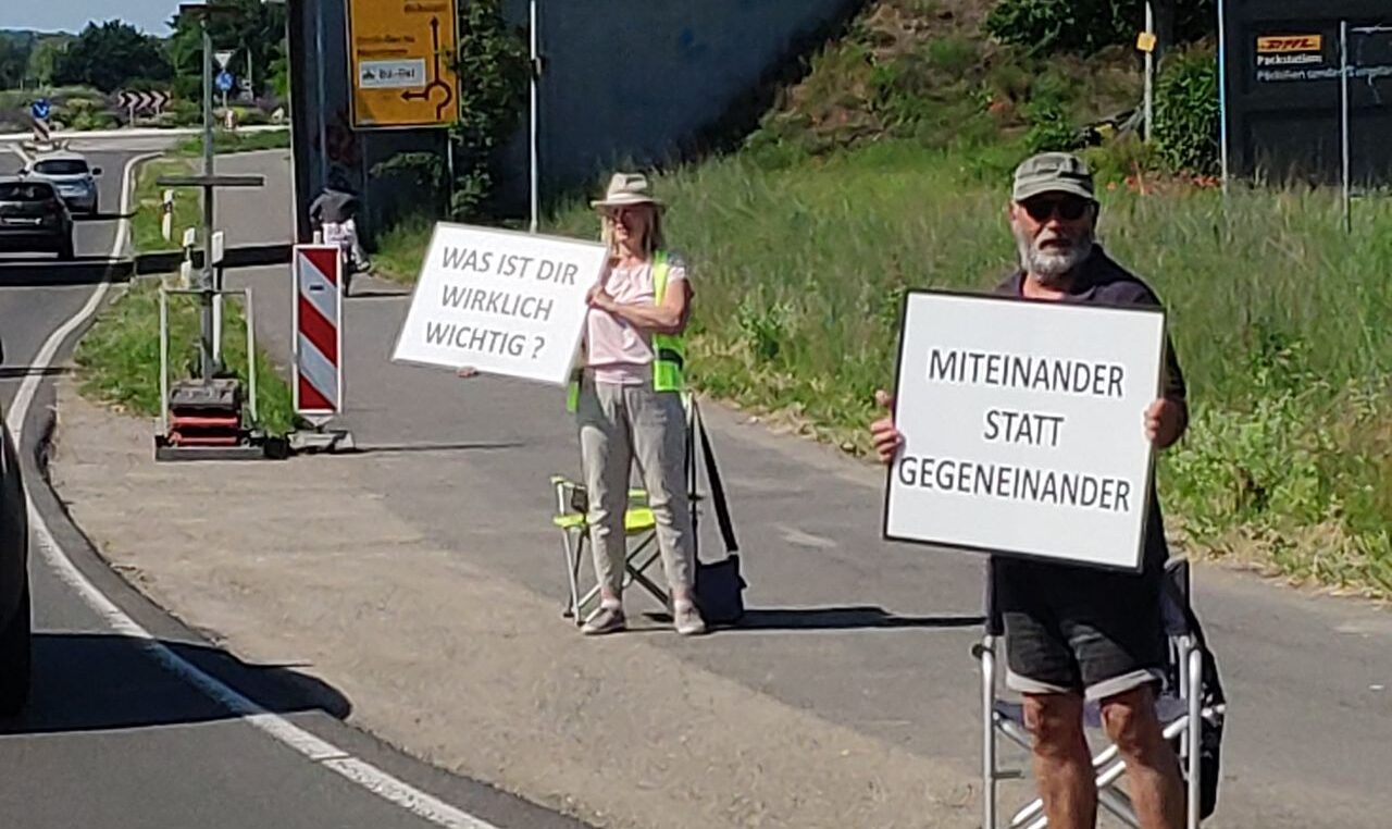 Du betrachtest gerade März+April 2021 Schilderaktionen an der Straße