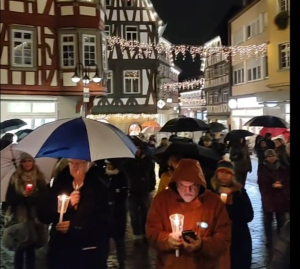 Mehr über den Artikel erfahren 10.12.21 Demo Bensheim Marktplatz